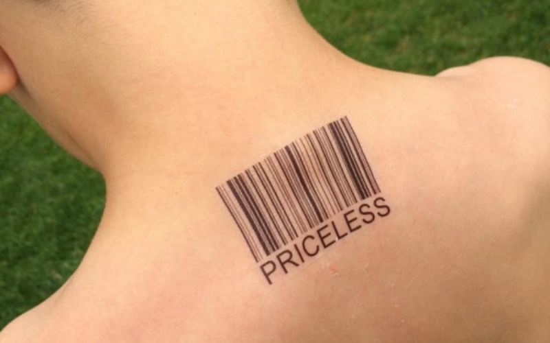 4. Hình xăm mã vạch – Tattoo barcode mini