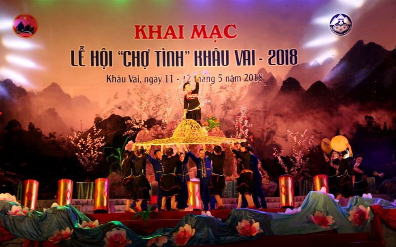 lhội chợ tình Khâu Vai